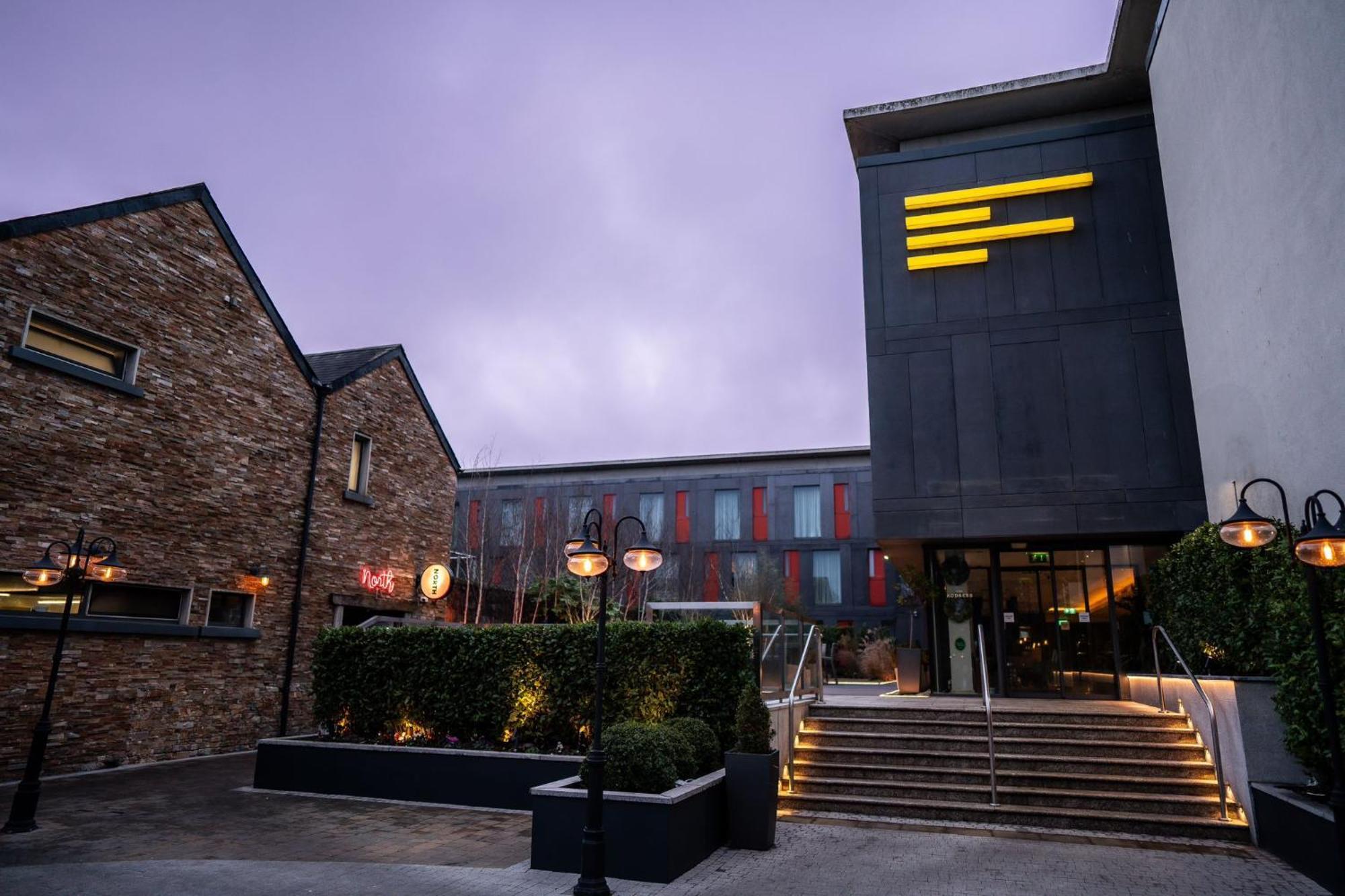 The Address Citywest Eksteriør billede